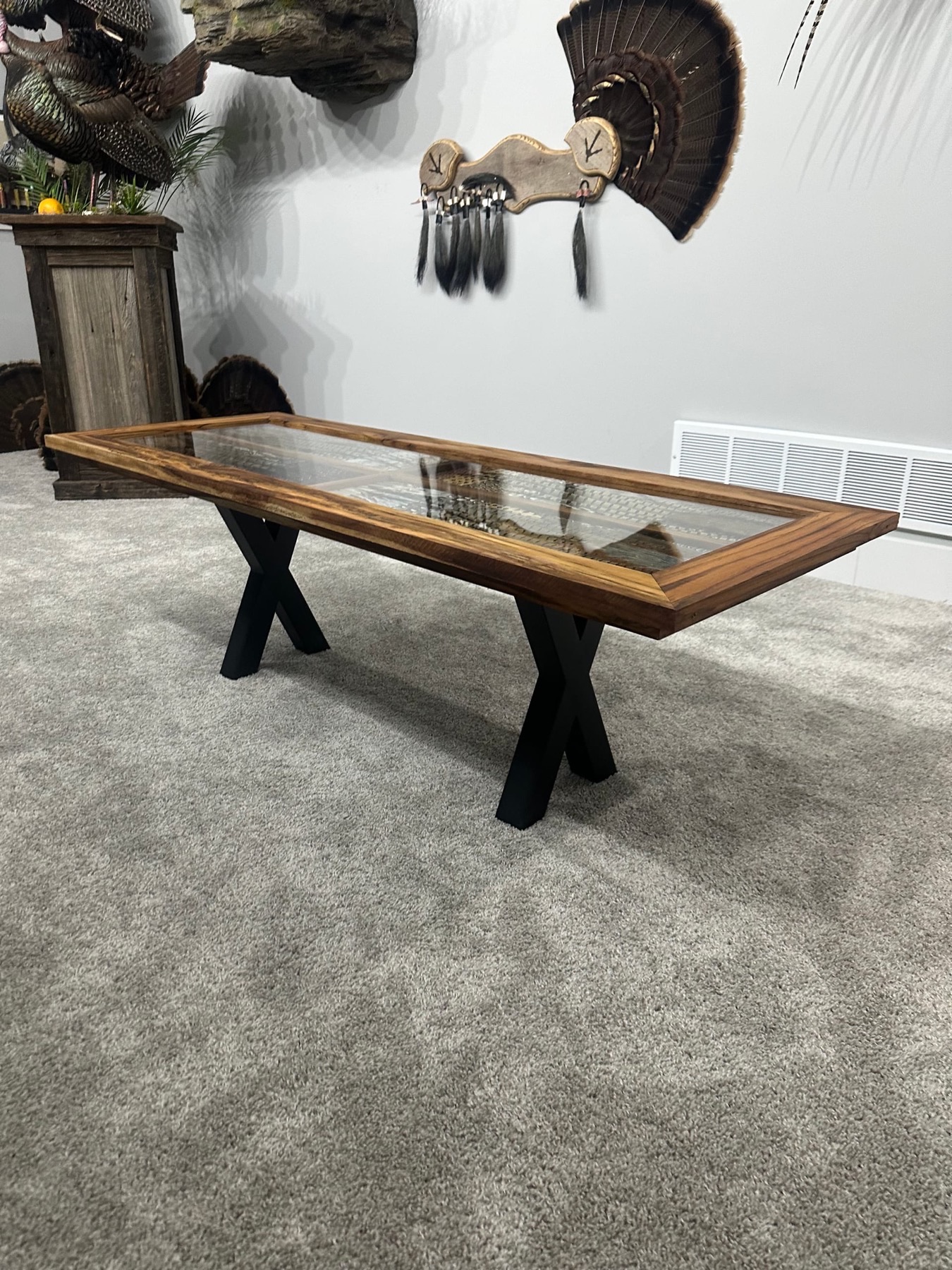 Tables feather art piece — #10